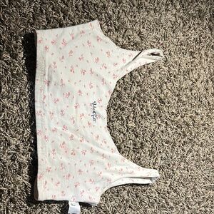 Brandy Melville White and Pink Floral Crop Top